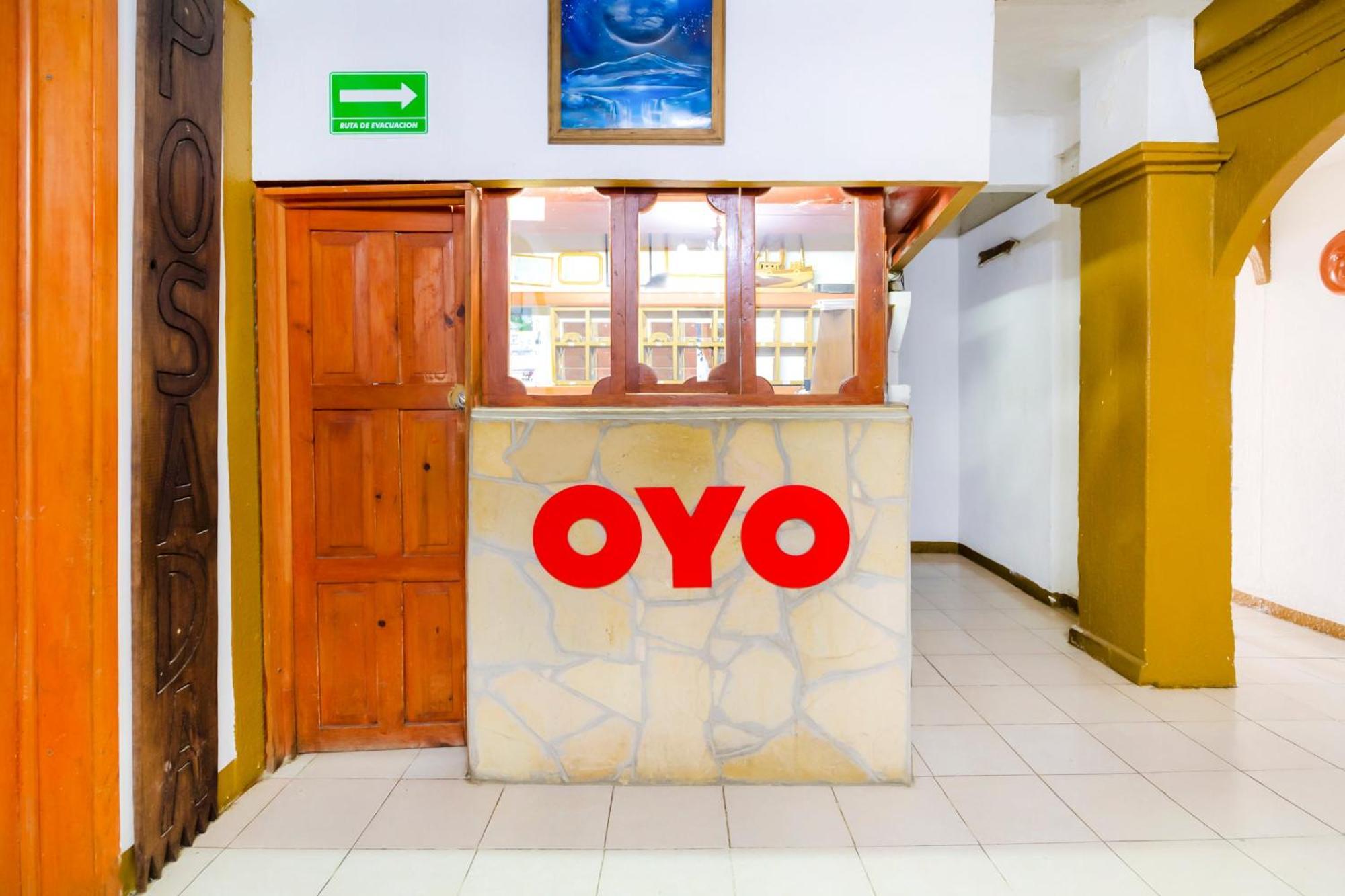 Oyo Hotel La Luna, Templo De Santo Domingo De Guzman San Cristóbal de Las Casas Buitenkant foto